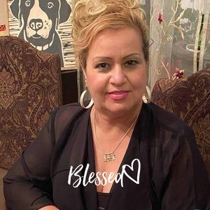 Meet your Posher, Lorena